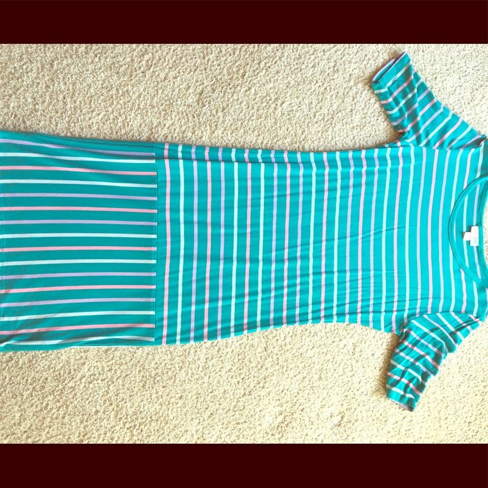 Lularoe Julia-clingy
